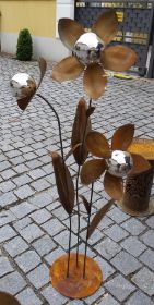 Blume groß 3 Blüten (2).jpg