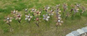 Blumen klein Rost Stecker (2).jpg