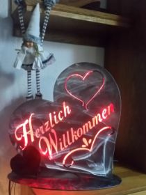 Herzlich Willkommen beleuchtet Klarlack (2).jpg